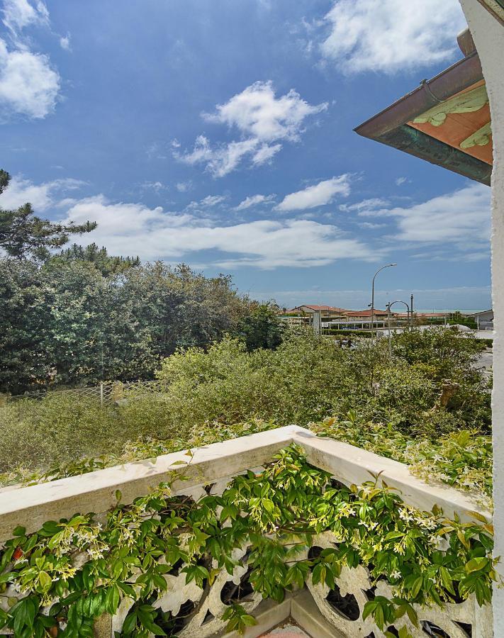 Hotel Poseidon Marina di Pietrasanta Εξωτερικό φωτογραφία