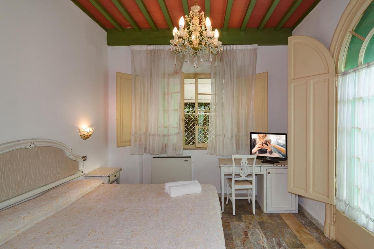 Hotel Poseidon Marina di Pietrasanta Εξωτερικό φωτογραφία