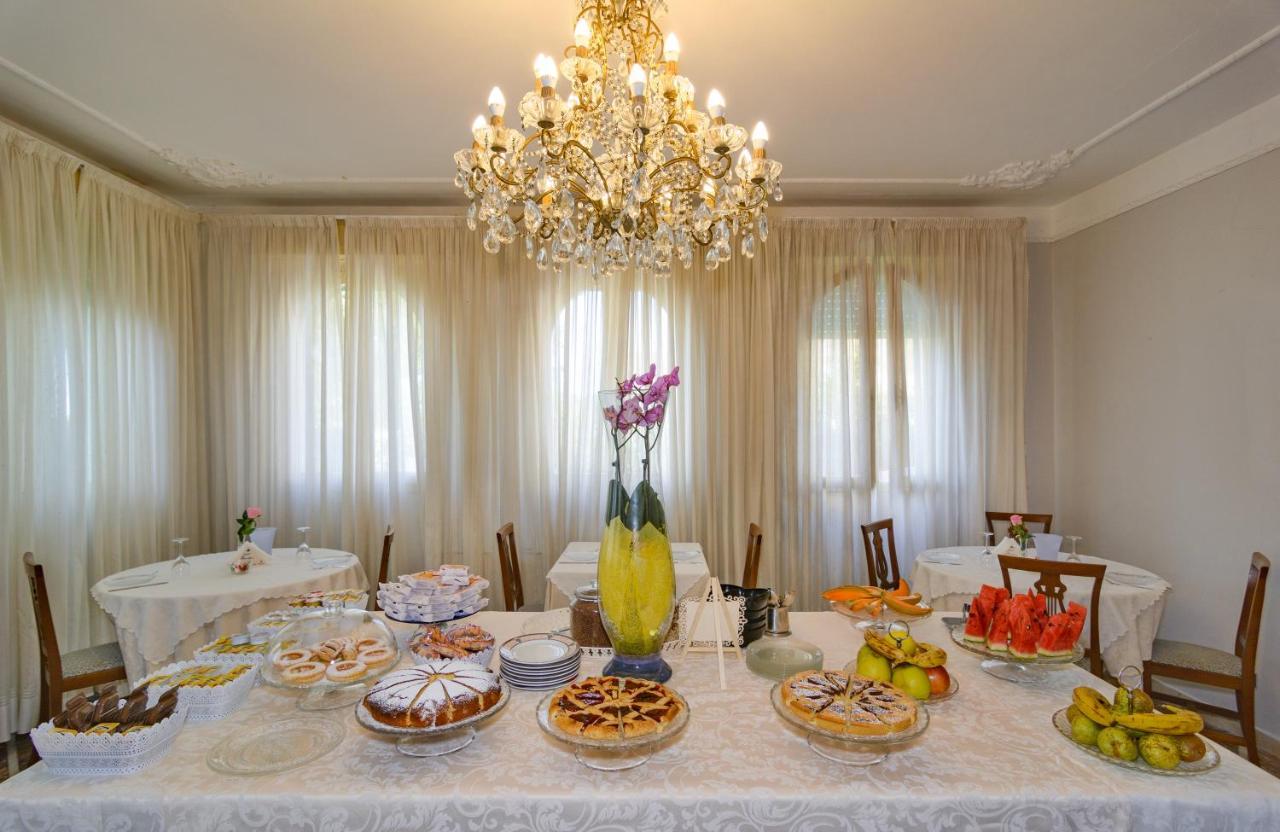 Hotel Poseidon Marina di Pietrasanta Εξωτερικό φωτογραφία