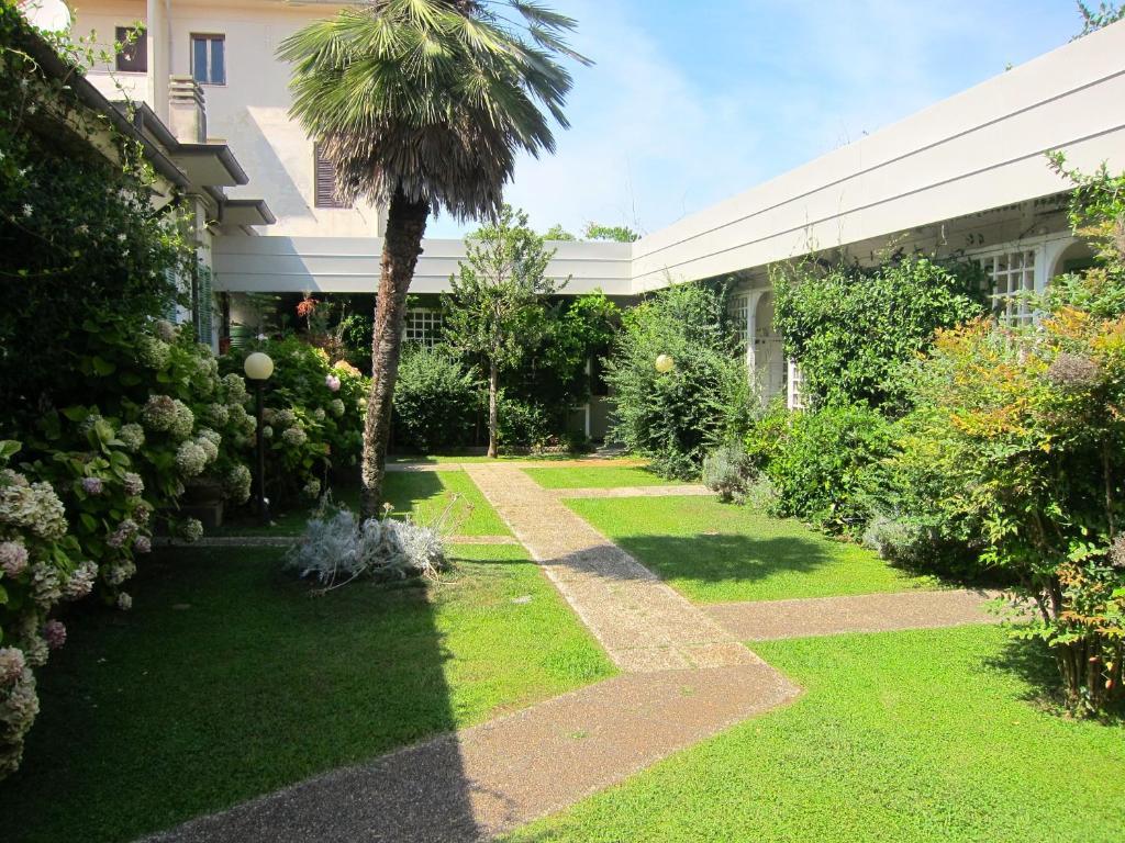 Hotel Poseidon Marina di Pietrasanta Εξωτερικό φωτογραφία