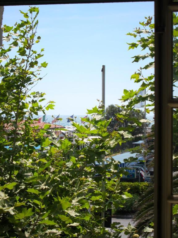 Hotel Poseidon Marina di Pietrasanta Εξωτερικό φωτογραφία